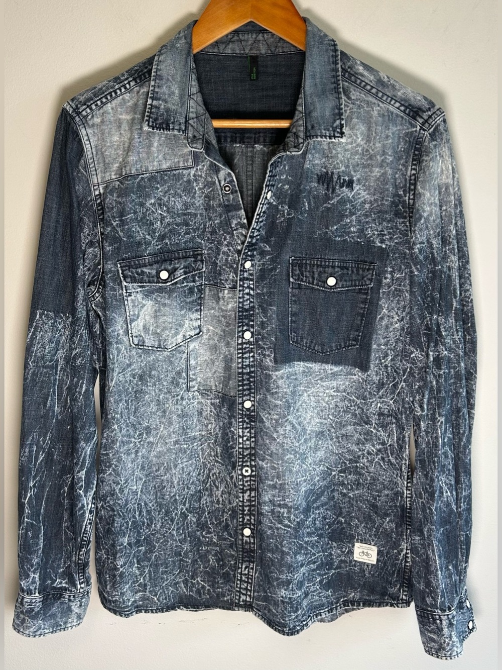 United Colors Of Benetton Denim Pearl Snap Western Shirt Men’s L Acid Wash Patch